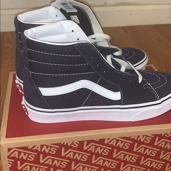 Vans - Picture 3 of 3